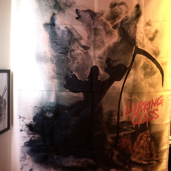 Lurking class tapestry - Picture 1 of 5